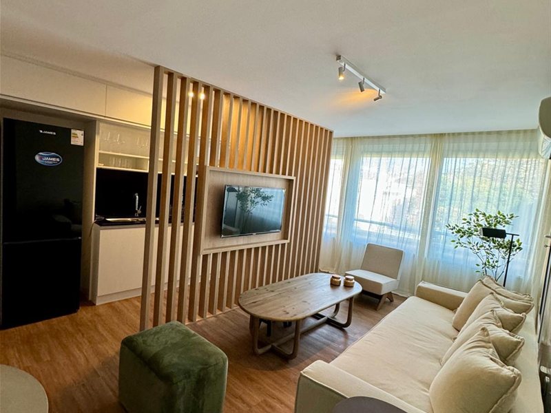 Apto alquiler , CON MUEBLES 1 dorm , garage fijo. Vig y porteria remota 24 hs. - foto 2