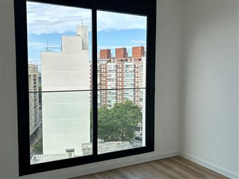 Alquiler apartamento de 2 dormitorios en Tres Cruces, con garaje incluído en el precio, electrodomésticos. - foto 7