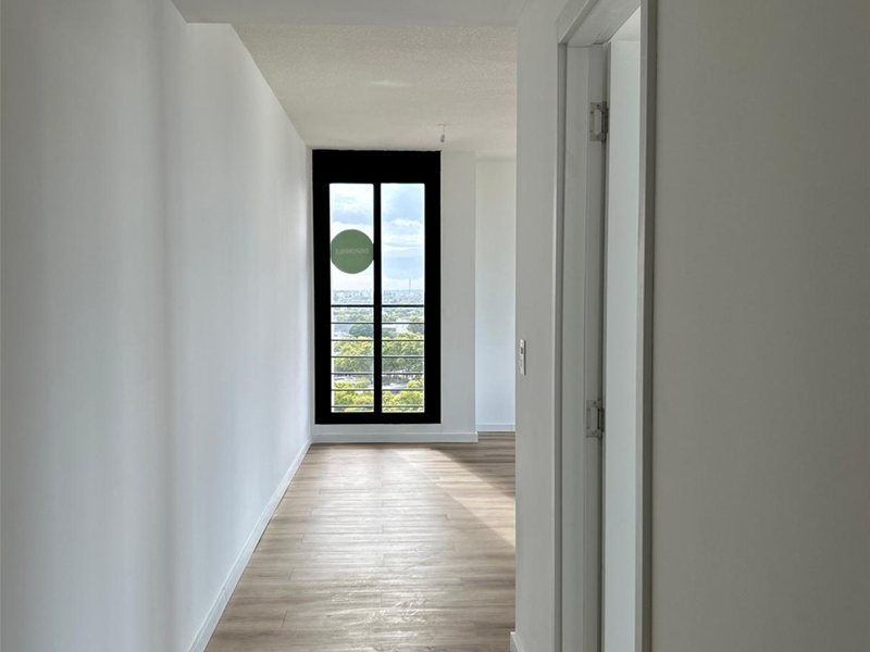 Alquiler de apartamento en Tres Cruces de 2 dormitorios. Bajos gastos comunes. - foto 2