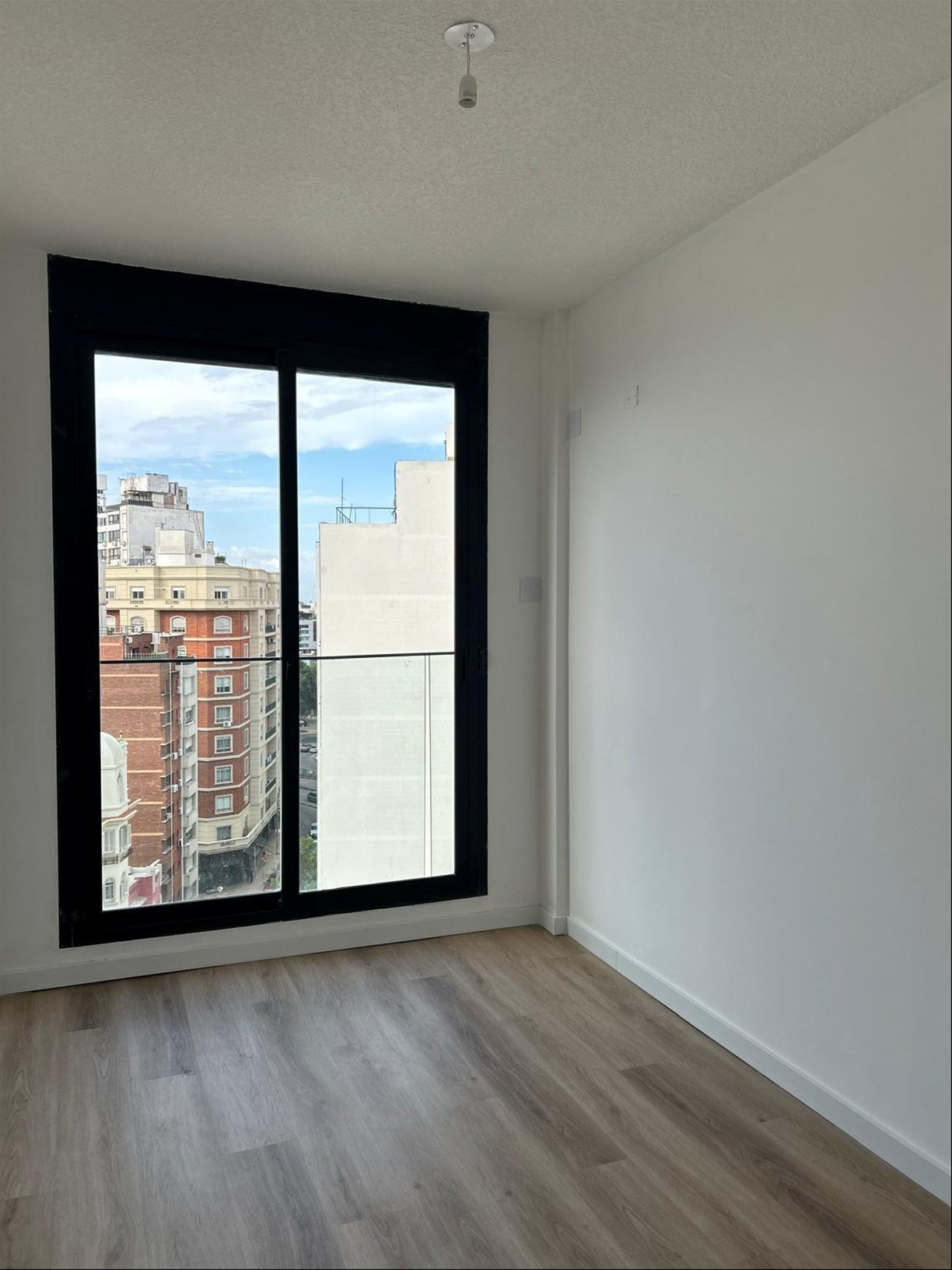 Alquiler de apartamento en Tres Cruces de 2 dormitorios. Bajos gastos comunes. · Foto 5