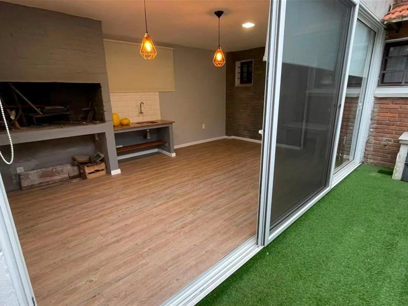 Venta Casa 2 dorm en Montes de Solymar con parrillero - foto 1