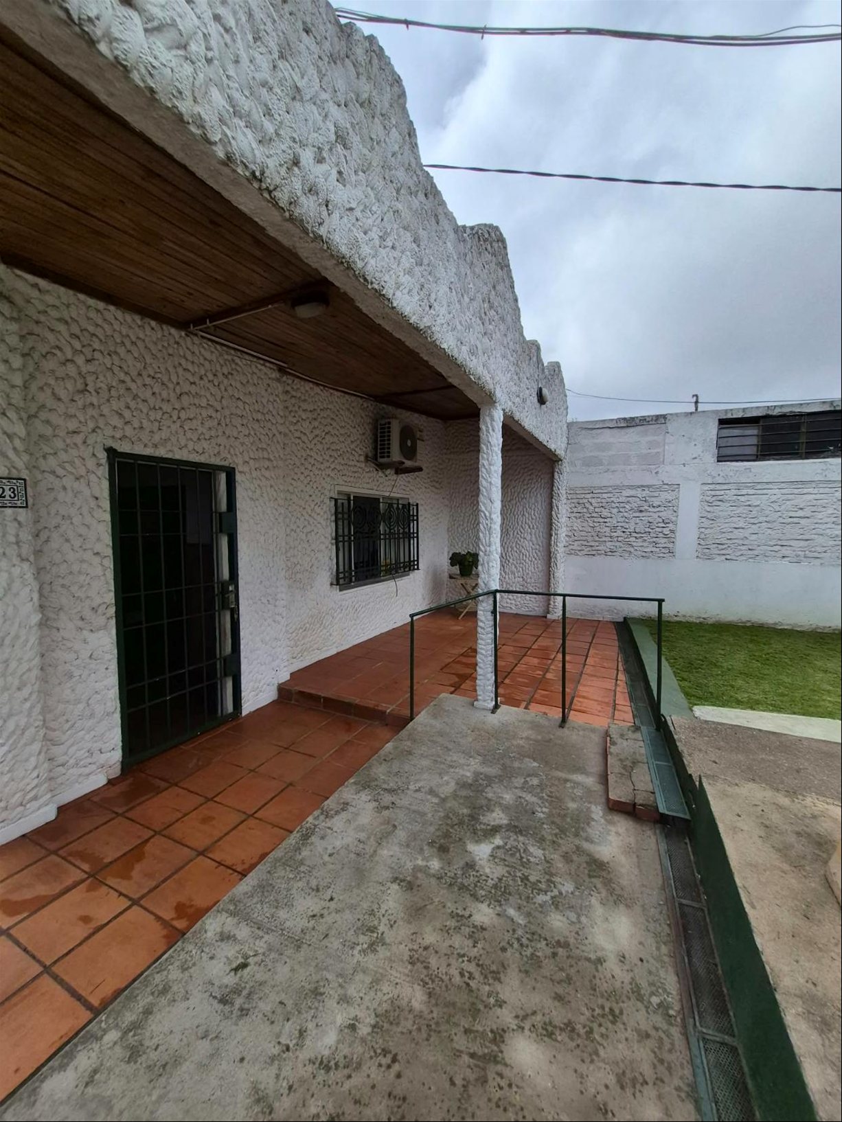 Se alquila casa de dos dormitorios y patio en Malvin · Foto 5