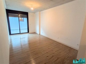 ALQUILER EN TRES CRUCES | MONOAMBIENTE CON PATIO Y GARAJE