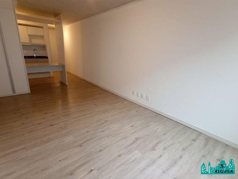 ALQUILER EN TRES CRUCES | MONOAMBIENTE CON PATIO Y GARAJE - foto 2