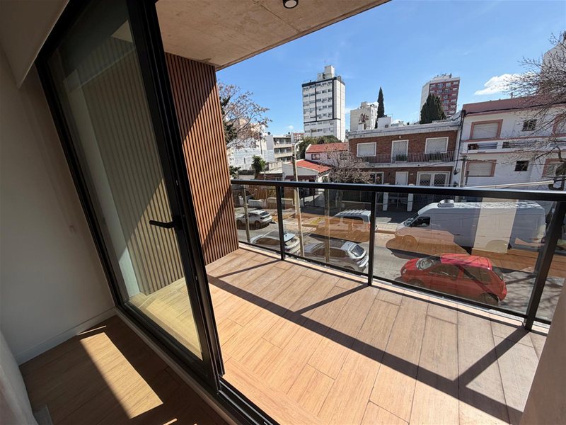 PUNTA CARRETAS Pre Venta Apartamento 2 Dormitorios, muy luminoso, amplias terrazas, finas terminaciones, AMENITIES: Barbacoa con parrillero, Solarium, Laundry- Entrega: Mayo 2027 - foto 4