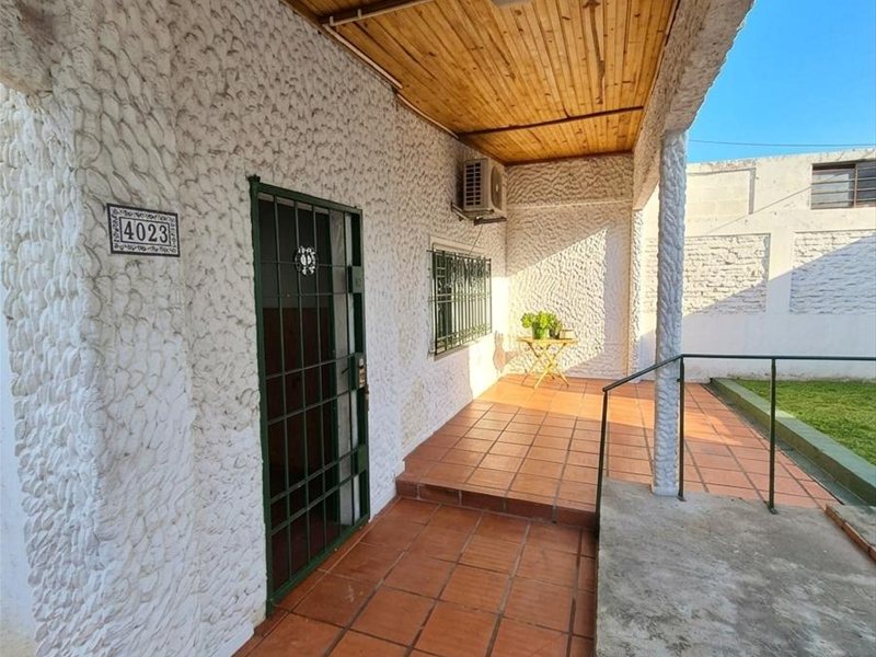 Se alquila casa de dos dormitorios y patio en Malvin - foto 3