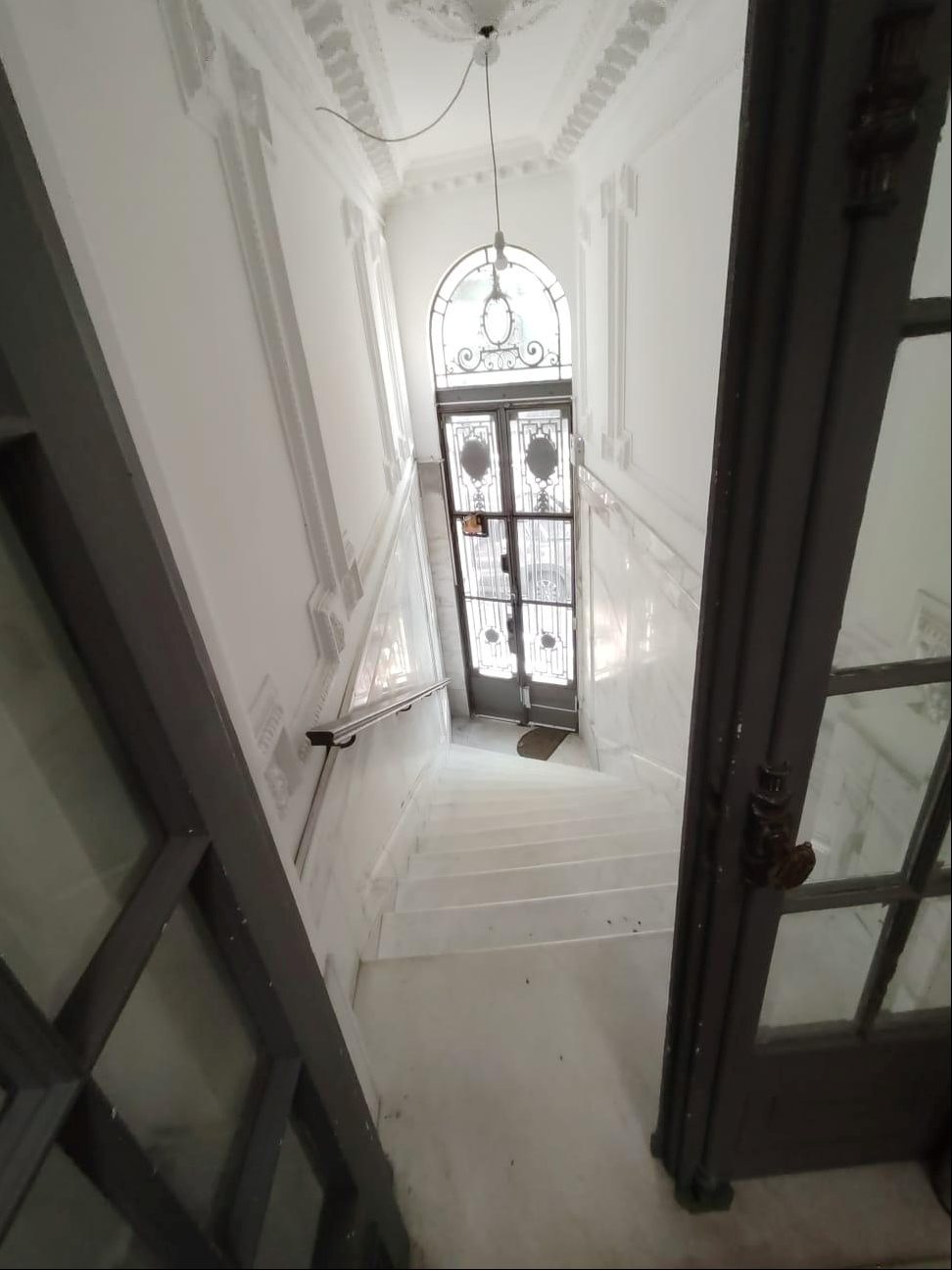 Alquiler casa de altos en Proa Constituyente Blanes y Maldonado 9 ambientes todos al frente · Foto 2