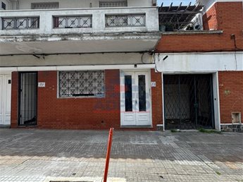 ALQUILER APTO DOS DORMITORIOS. POCITOS. BAJOS GASTOS COMUNES.