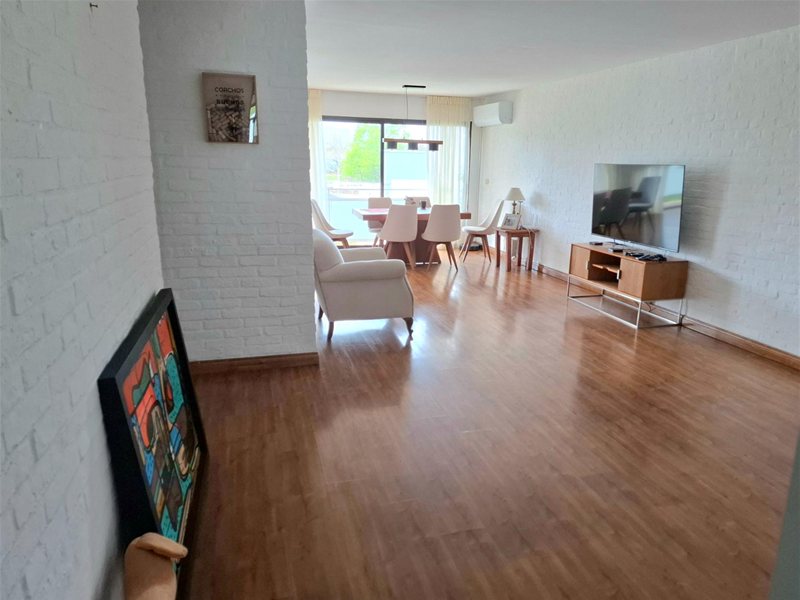 Alquiler de Apartamento 3 dormitorios en Av . de las Américas. - foto 4