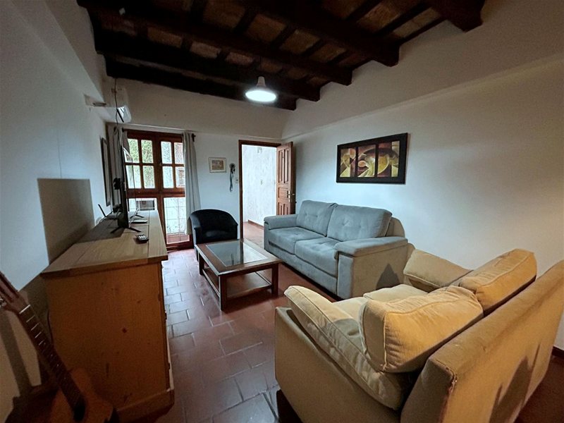 Venta Apartamento de 3 Dormitorios en Ciudad Vieja - foto 1