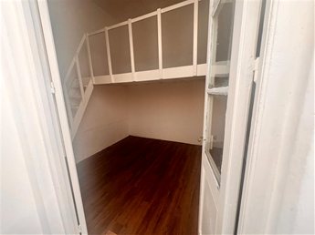 Apartamento por corredor, 1 dormitorio y entrepiso. Acceso a azotea. - foto 5