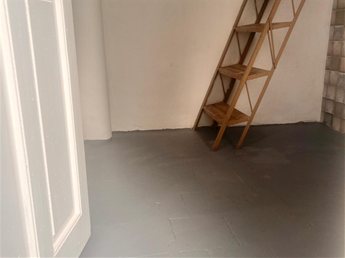 Apartamento por corredor, 1 dormitorio y entrepiso. Acceso a azotea. - foto 7