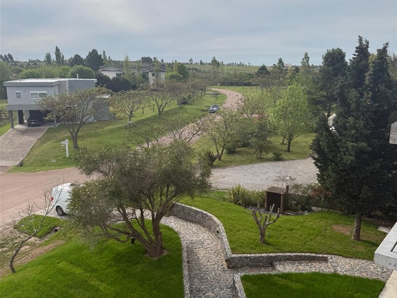 Venta o Alquiler en Barrio Privado Carmel. 4 dormitorios en suite. - foto 1