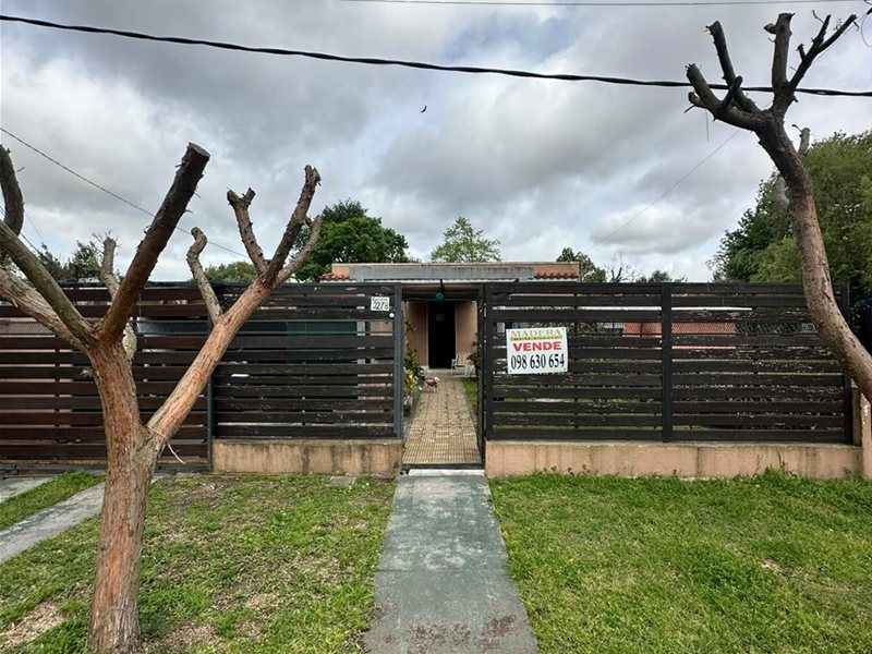 Venta Casa 2 Dormitorios con Garage + Barbacoa En Colón. Apta Para Banco - foto 2