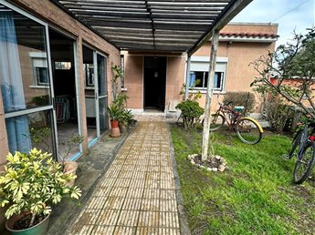 Venta Casa 2 Dormitorios con Garage + Barbacoa En Colón. Apta Para Banco