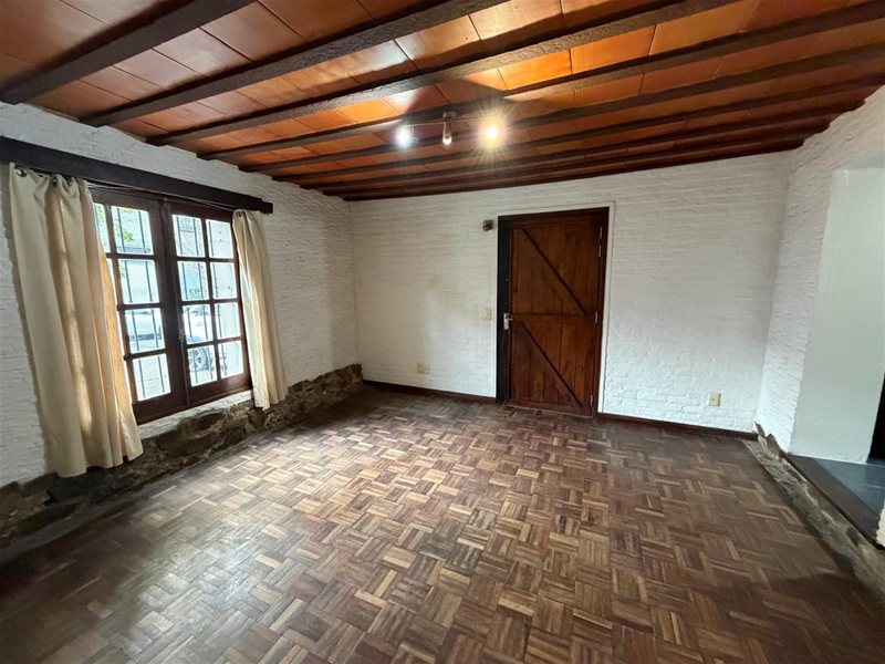Casa en PH de 3 dormitorios+ cochera y azotea con parrillero - foto 2