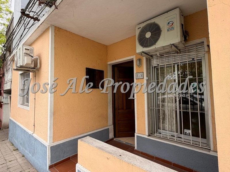 EN VENTA CASA DE 2 DORMITORIOS EN PUEBLO NUEVO, A POCAS CUADRAS DE 2 AVENIDAS Y DEL CENTRO DE COLONIA. - foto 3