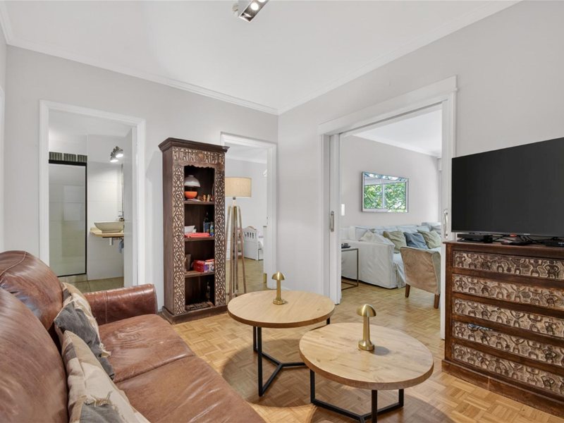 Impecable apartamento en Pocitos / Punta Carretas. 3 dormitorios y Servicio Completo. Alquila Garaje en el edificio. - foto 4