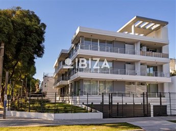 Venta apartamento con renta Malvin 1 dormitorio con terraza, patio y garage. A metros de la Rambla - foto 5