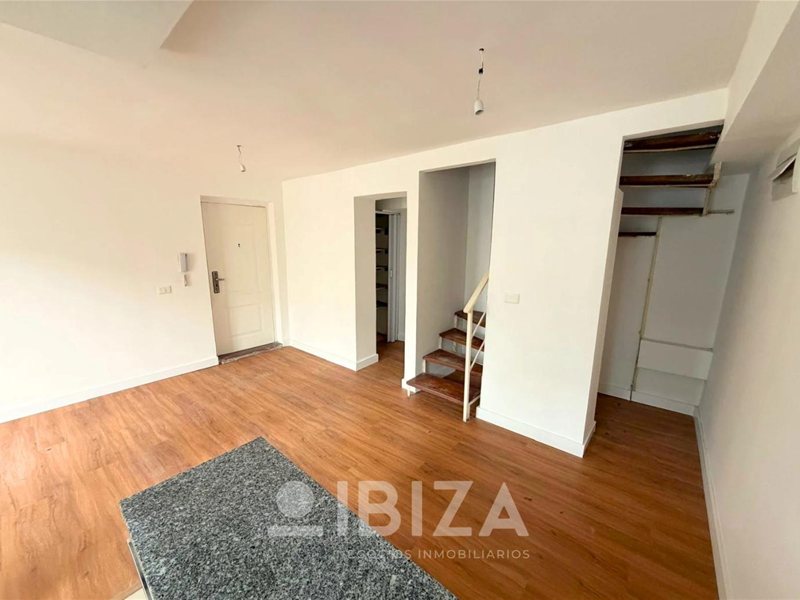 Alquiler reciclaje dúplex 2 dormitorios y Terraza en Cordón Sur - foto 4