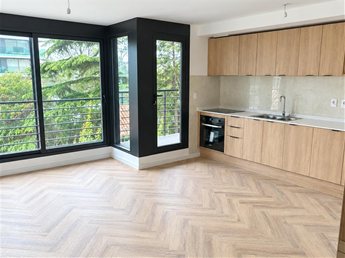 Alquiler 1 dormitorio con garage, frente al Portal de las Americas