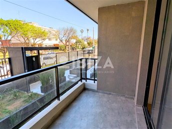 Apartamento Malvín, a estrenar, 2 dormitorios, terraza, patio con parrillero y garage - foto 7