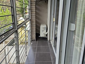 A dos cuadras de  8 de Octubre y Garibaldi, amplio e impecable  apartamento con 2 dormitorios, terrazas y parrillero.  2 A/ A. - foto 4