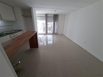 A dos cuadras de  8 de Octubre y Garibaldi, amplio e impecable  apartamento con 2 dormitorios, terrazas y parrillero.  2 A/ A. - foto 7