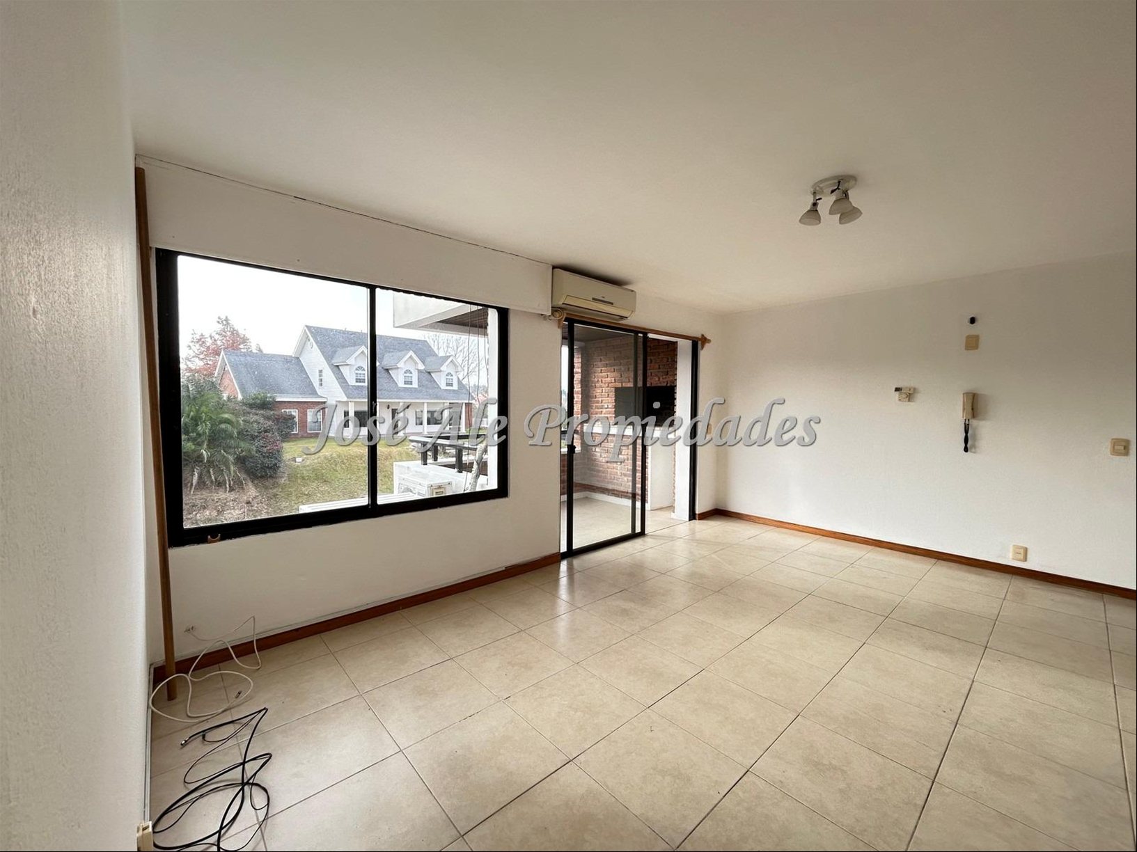EN ALQUILER APARTAMENTO DE 1 DORMITORIO UBICADA EN RAMBLA COSTANERA DE COLONIA DEL SACRAMENTO · Foto 5