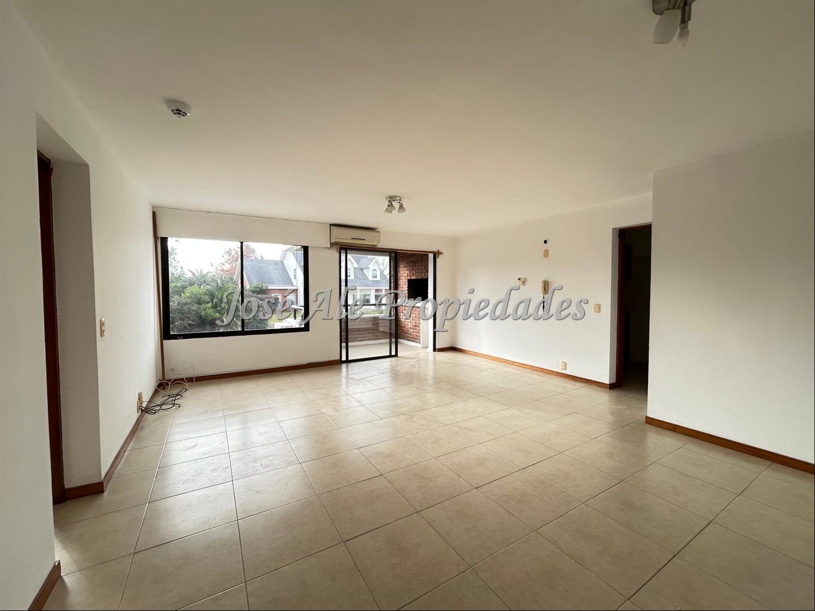 EN ALQUILER APARTAMENTO DE 1 DORMITORIO UBICADA EN RAMBLA COSTANERA DE COLONIA DEL SACRAMENTO · Foto 8
