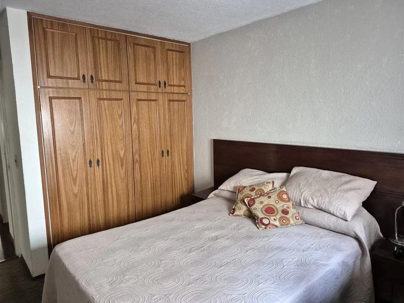Oportunidad En Tres Cruces, 2 Dormitorios - Cochera Doble. - foto 2