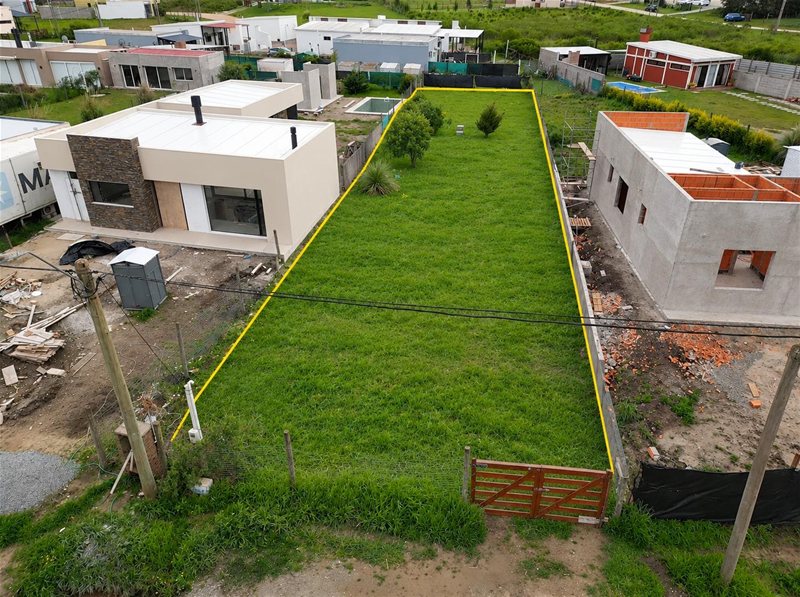 EN VENTA HERMOSO TERRENO DE 543M2 UBICADO EN ALTOS DE SAN CARLOS, COLONIA - foto 1