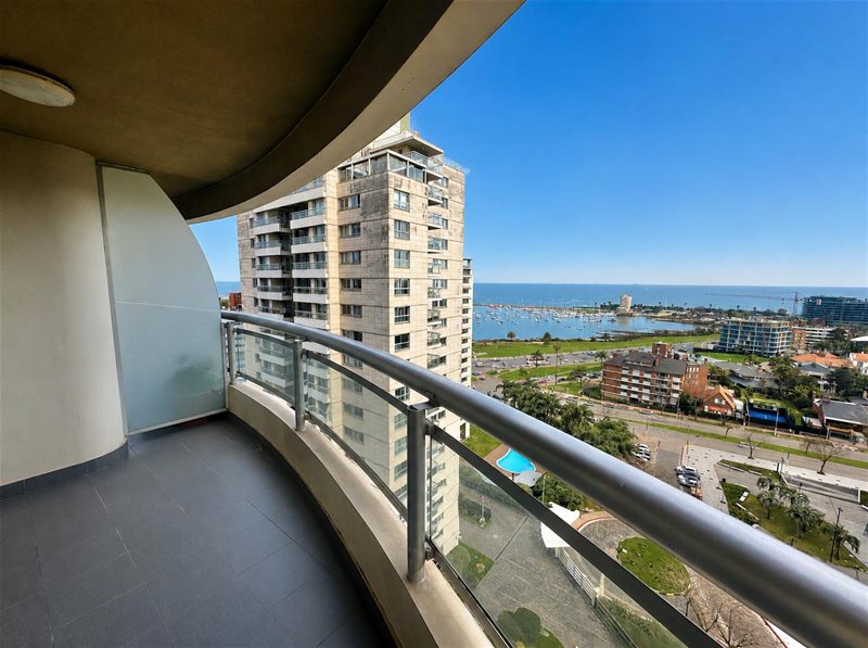 Apartamento en Venta de 3 Dormitorios y doble Garaje En Torres Náuticas - foto 1