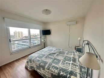 Apartamento en Venta de 3 Dormitorios y doble Garaje En Torres Náuticas - foto 5