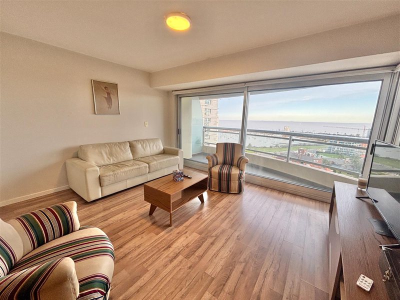 Apartamento en Venta de 3 Dormitorios y doble Garaje En Torres Náuticas - foto 3