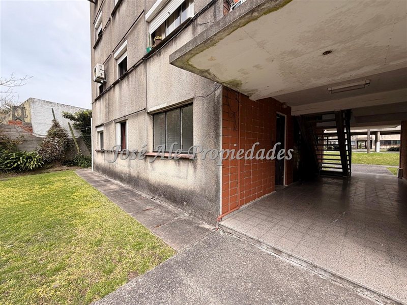 EN ALQUILER VIVIENDA EN PLANTA BAJA UBICADA EN COMPLEJO INVE, A METROS DEL SHOPPING DE COLONIA Y ZONA COMERCIAL TRES AVENIDAS. - foto 4