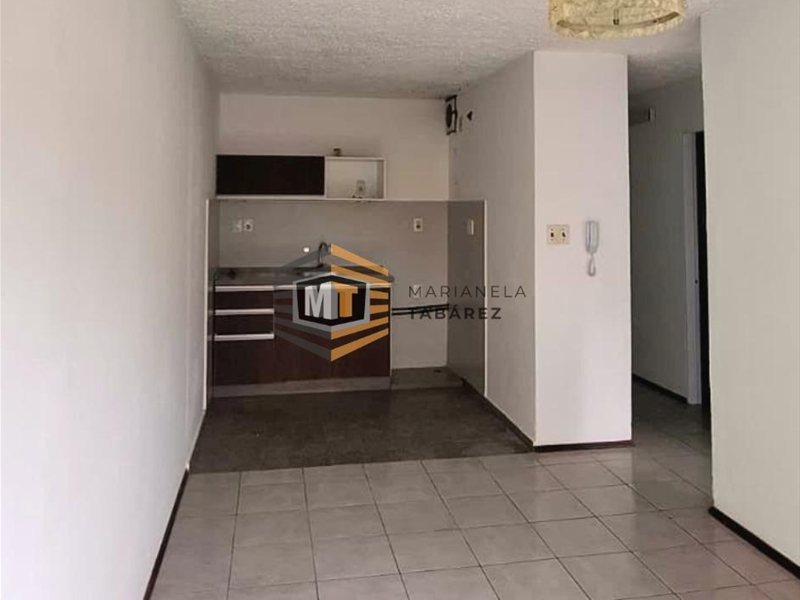 Alquiler 1 dormitorio Parque Posadas, piso bajo - foto 2
