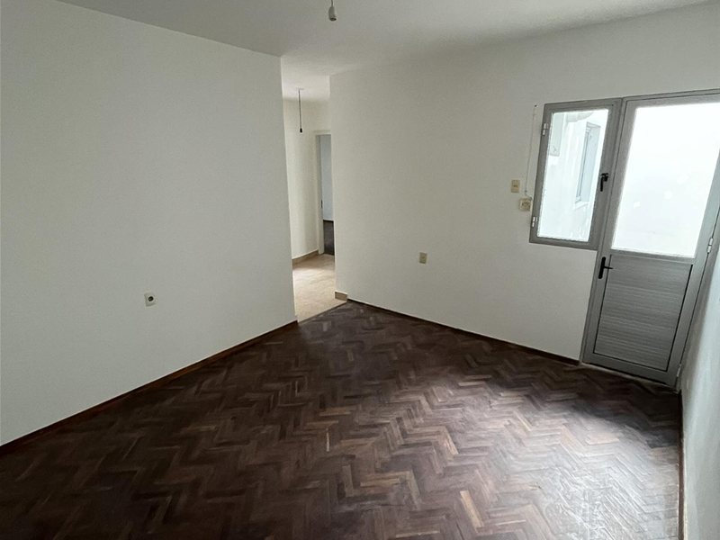 APARTAMENTO EN ALQUILER. 2 DORMITORIOS y PATIO. ZONA GOES - foto 2