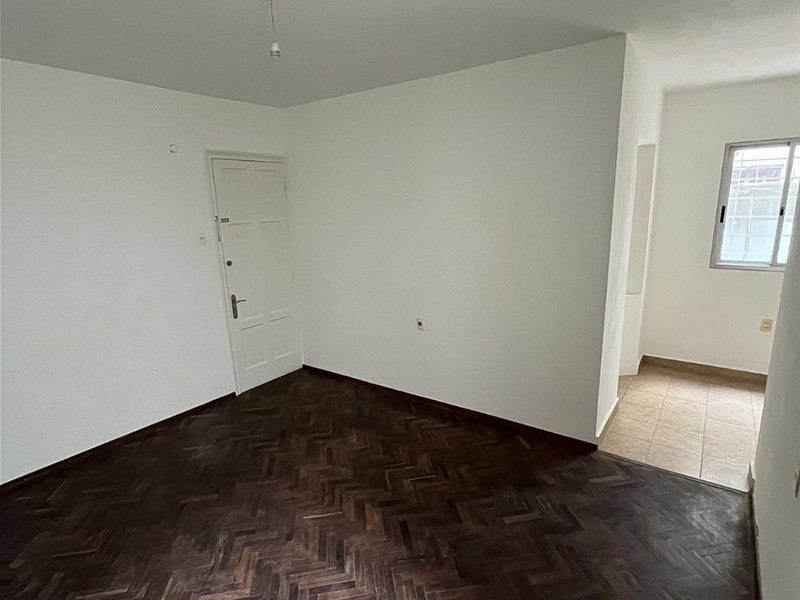 APARTAMENTO EN ALQUILER. 2 DORMITORIOS y PATIO. ZONA GOES - foto 3