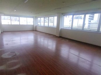 Alquiler archivo de 157m2 Ciudad Vieja con garaje - foto 4