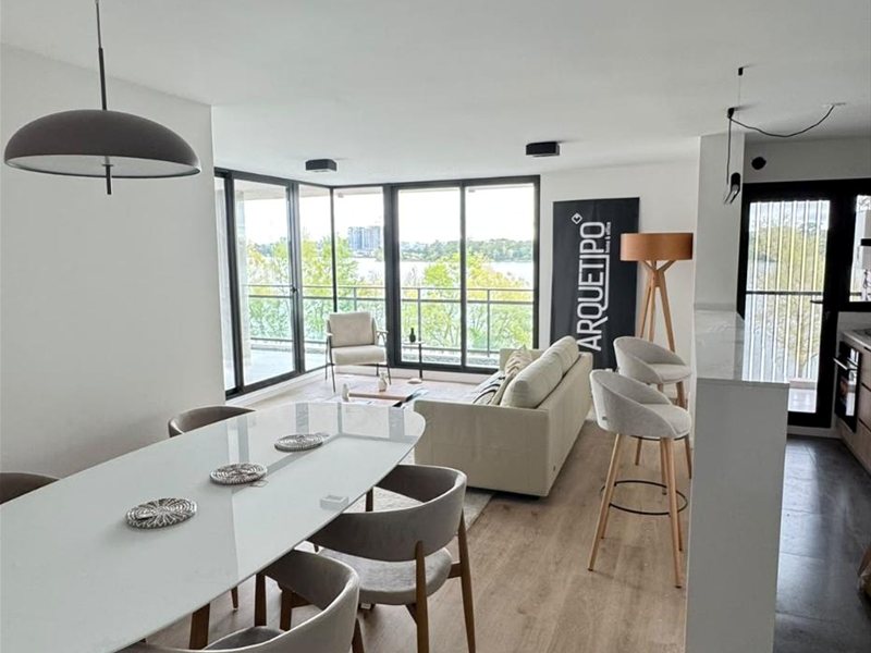 Venta de apartamento de 3 dormitorios con terraza y vista al lago - foto 1