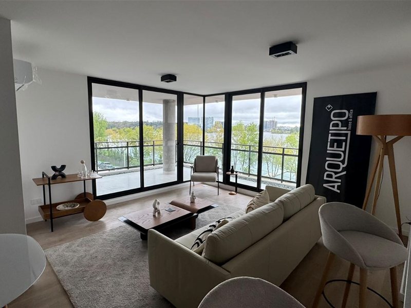 Venta de apartamento de 3 dormitorios con terraza y vista al lago - foto 2