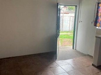 Aprtamento 1 dormitorio con patio, Las Piedras. - foto 7