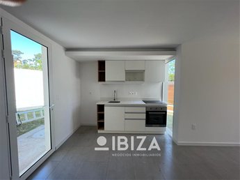 Venta Duplex Carrasco Norte con renta 1 dormitorio, parrillero y piscina - foto 5