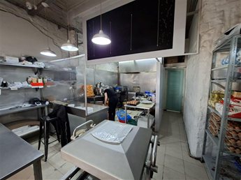 Local comercial, apto para gastronomía u otros usos. Washington casi Pérez Castellanos. - foto 7
