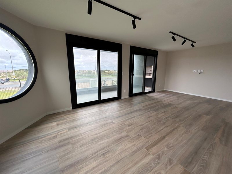 Venta apartamento frente al mar 3 dormitorios 2 baños terraza con parrillero Rambla Costanera - foto 2