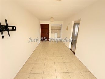 EN ALQUILER APARTAMENTO DE 2 DORMITORIOS UBICADO A CUADRAS DEL SHOPPING, COLONIA. - foto 6