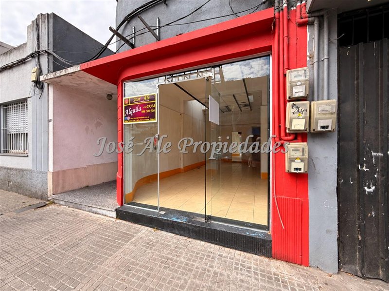 EN ALQUILER LOCAL COMERCIAL CÉNTRICO SOBRE UNA DE LAS AV PRINCIPALES DE COLONIA. - foto 4