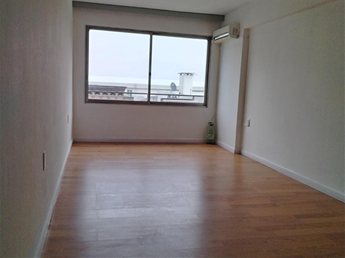 Canelones y Florida, a 1 cuadra de Rambla y 3 de Plaza Independencia. Alfrente. Impecable piso 5, como a estrenar.2 dorm.Vivienda u Oficina - foto 4
