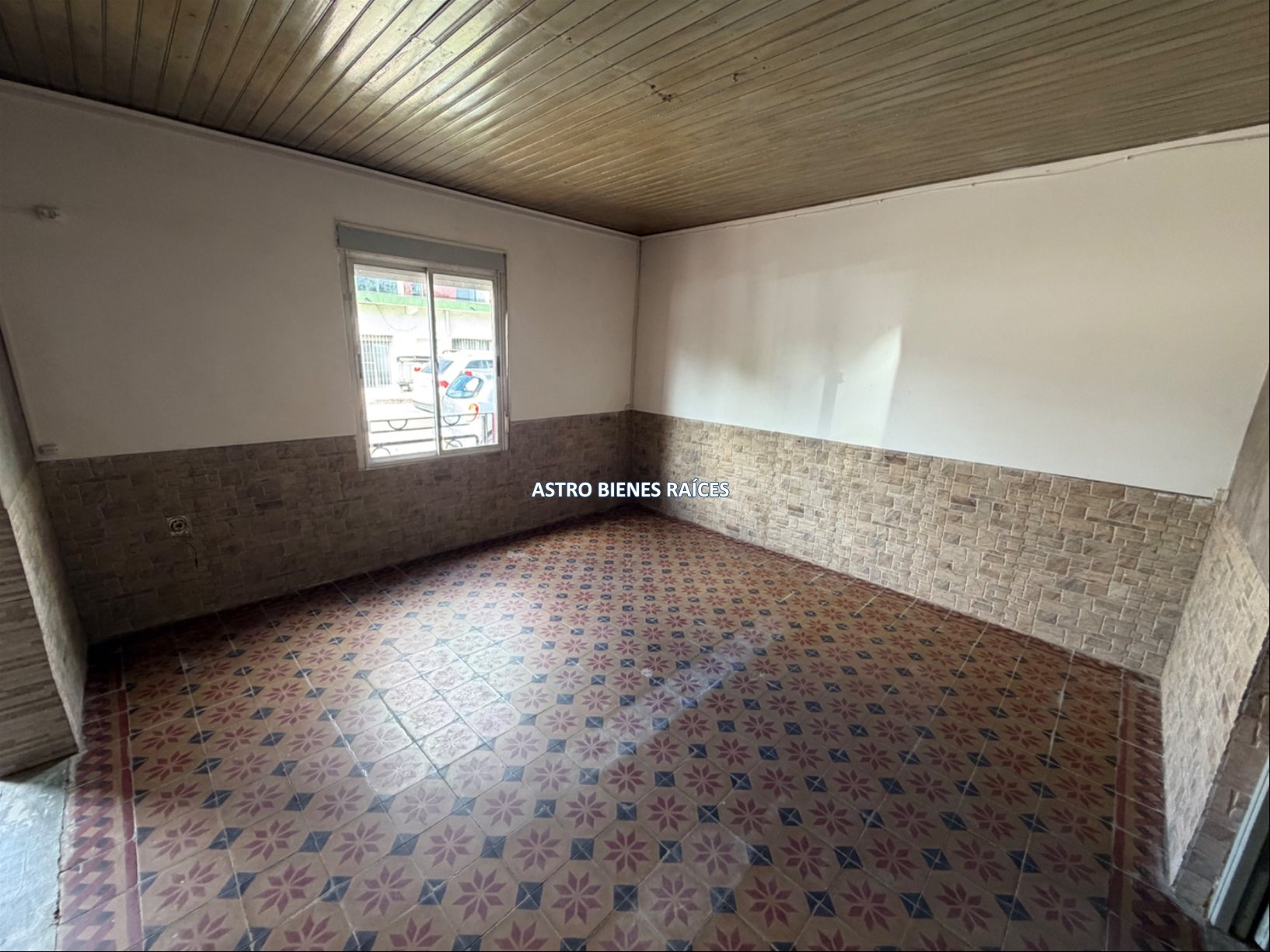 CASA EN ALQUILER EN MELO PATIO GRANDE · Foto 2